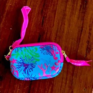 🌴 Lilly Pulitzer wristlet 💗💚